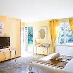 Penzion Les Granges D'haillancourt 3*